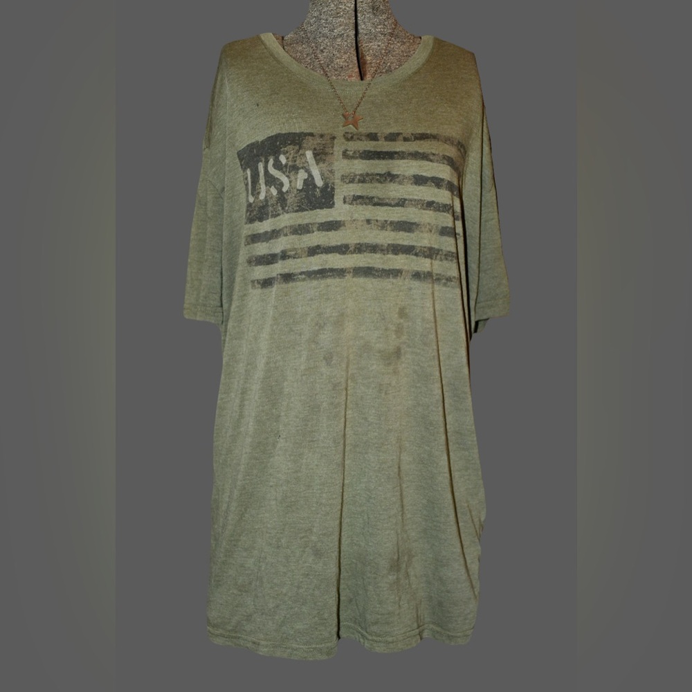 Men's Green Graphic T-Shirt